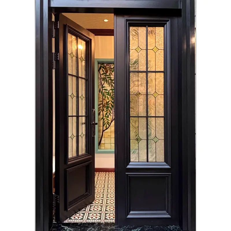 Врати со уметнички дизајн од алуминиумска легура