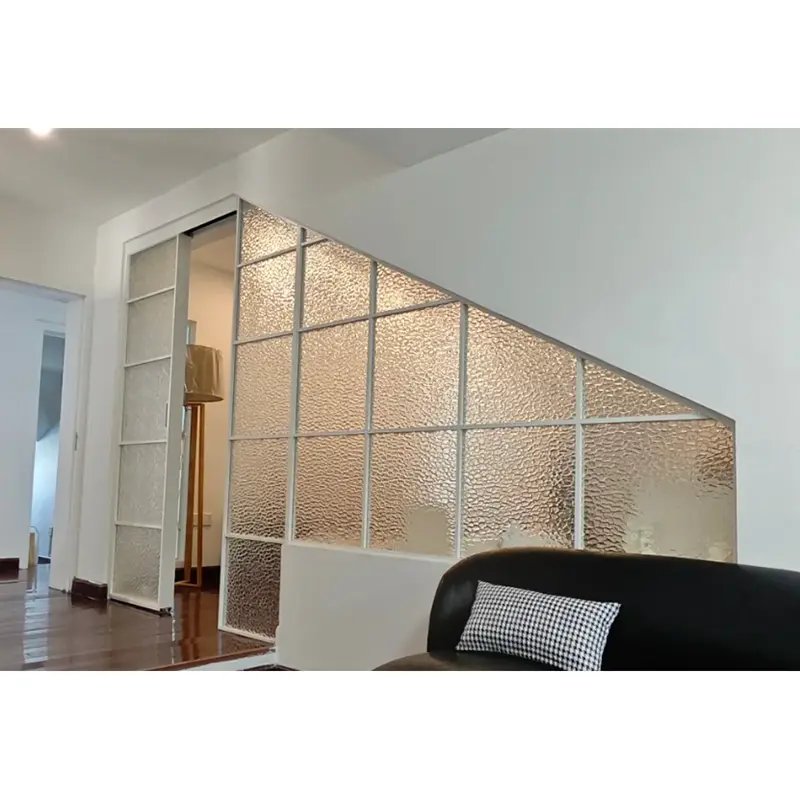 Стакло со неправилна форма